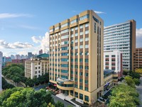 上海浦东中心万枫酒店