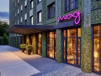 科隆米尔海姆 Moxy 酒店
