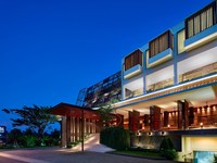 巴厘岛塞米亚克福朋喜来登酒店