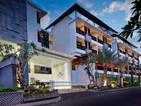 巴厘岛水明漾万怡度假酒店
