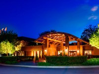 Sheraton Milwaukee Brookfield Hotel