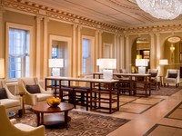 Sheraton Commander Hotel