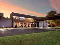 Courtyard Charlotte SouthPark
