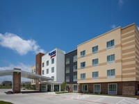 Fairfield Inn & Suites Dallas West/I-30