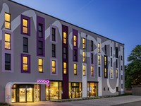 Moxy Simmern