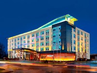 Aloft Montreal Airport