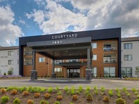 Courtyard Lexington South/Hamburg Place