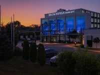 Delta Hotels Milwaukee Northwest