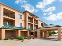 Courtyard Bloomington Normal