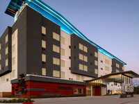 Aloft Shenandoah Woodlands Area