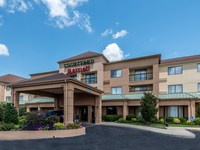 Courtyard Tupelo