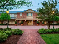 Williamsburg Lodge, Autograph Collection