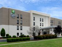 Holiday Inn Express & Suites Raleigh Durham Airport at RTP