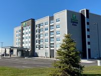 Holiday Inn Express & Suites Aurora