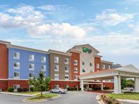 Holiday Inn Express & Suites Charlotte- Arrowood