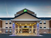 Holiday Inn Express & Suites Cedar Rapids-I-380 @ 33rd Ave