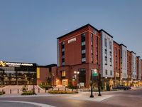 Staybridge Suites Iowa City - Coralville