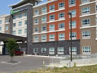 Holiday Inn Express & Suites Edmonton SW – Windermere