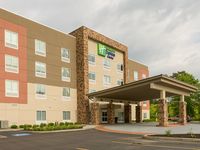 Holiday Inn Express & Suites Jamestown