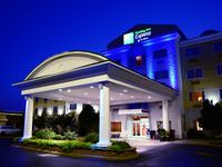 Holiday Inn Express & Suites Watertown-Thousand Islands