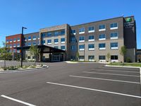 Holiday Inn Express & Suites Madison West - Middleton
