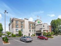 Holiday Inn Express & Suites Tacoma