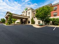 Holiday Inn Express & Suites Newton Sparta