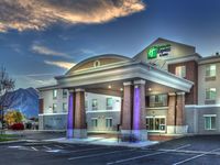 Holiday Inn Express & Suites Minden
