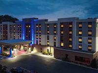 Holiday Inn Express & Suites Newport News