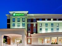 Holiday Inn & Suites Williamsburg-Historic Gateway