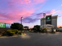 Holiday Inn Express Hampton - Coliseum Central