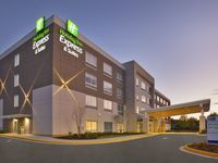 Holiday Inn Express & Suites South Hill