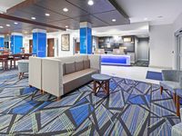Holiday Inn Express & Suites Denton - Sanger