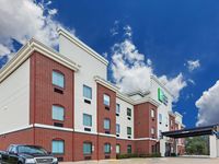 Holiday Inn Express & Suites Longview South I-20