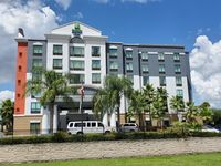 Holiday Inn Express & Suites Orlando - International Drive