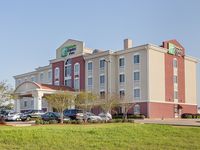 Holiday Inn Express & Suites Byram