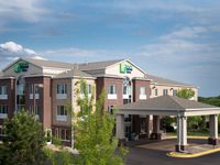 Holiday Inn Express & Suites Chanhassen