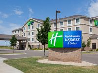 Holiday Inn Express & Suites Rogers
