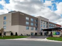 Holiday Inn Express & Suites Eagan - Minneapolis Area
