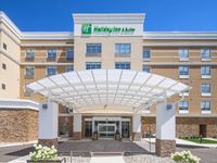 Holiday Inn & Suites Detroit - Troy