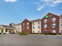 Holiday Inn Express & Suites Acme-Traverse City