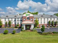 Holiday Inn Express & Suites Tullahoma