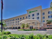Holiday Inn & Suites Bakersfield