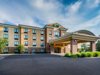 Holiday Inn Express & Suites North East