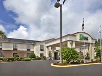 Holiday Inn Express Breaux Bridge/Henderson