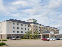 Holiday Inn & Suites Bloomington-Airport