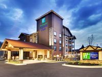 Holiday Inn Express & Suites Helen