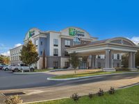 Holiday Inn Express & Suites Perry