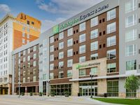 Holiday Inn Express & Suites Lincoln Downtown