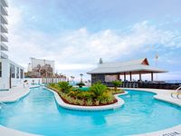 Holiday Inn Express & Suites Panama City Beach - Beachfront